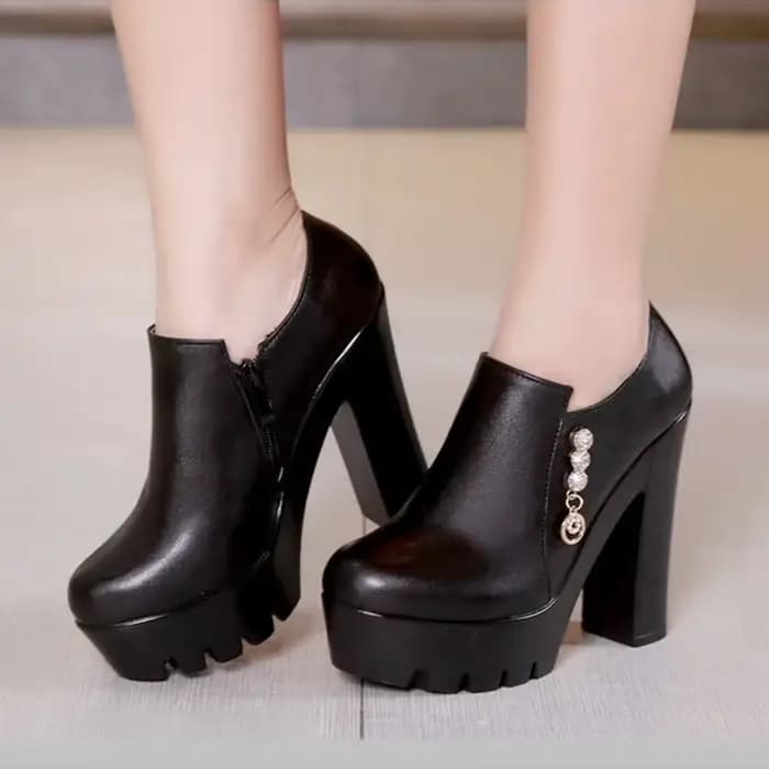 Chaussure en cuir de haute qualité pour femmes 13cm talon haut plate-forme bout pointu 32 33 43 chaussure élégante mode automne hiver noir