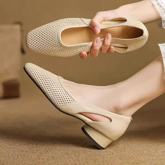 Escarpins en cuir souple à bout carré et talons bas