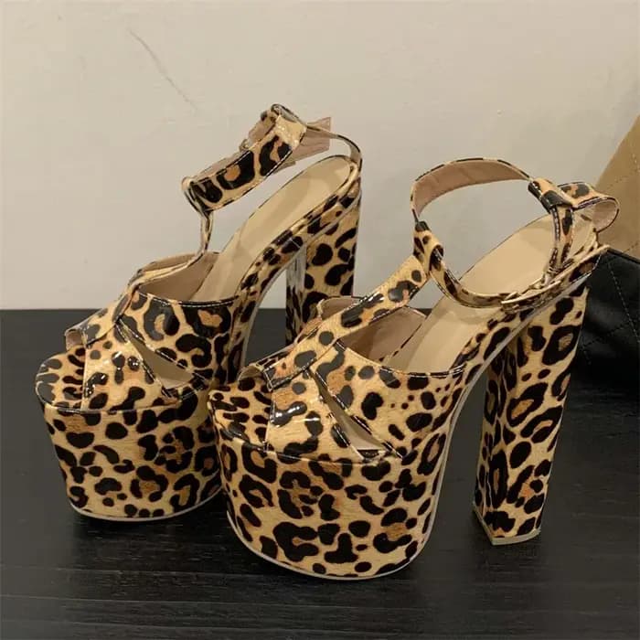Eilyken concepteur imprimé léopard boucle sangle femmes sandales été Peep orteil Ultra épais talons hauts Banquet chauss
