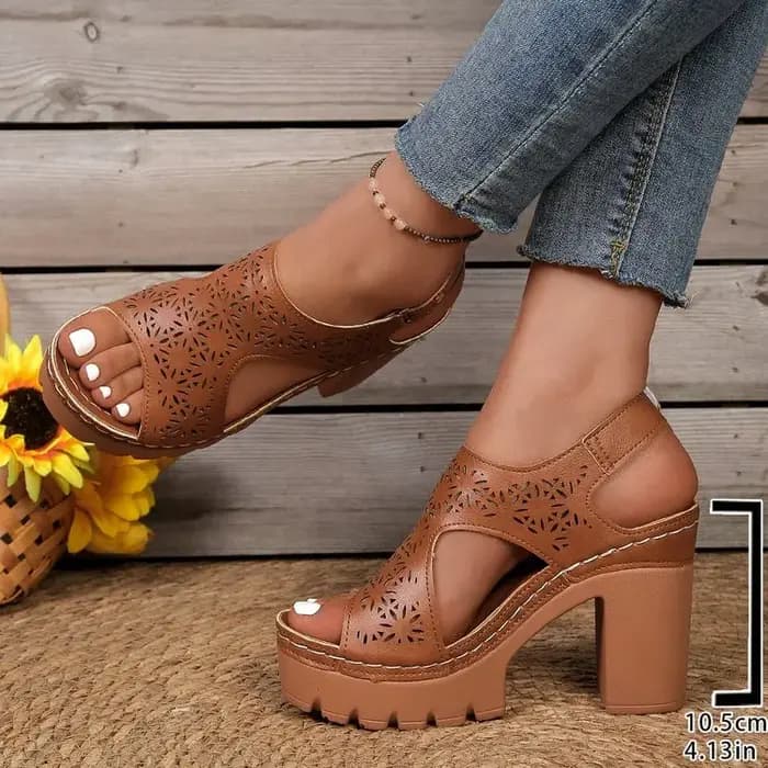 Sandales à plateforme à talon épais pour femme, à découpes florales, semelle crantée, à bride arrière, bout ouvert, style rétro décontracté, confortables pour l'été et la marche